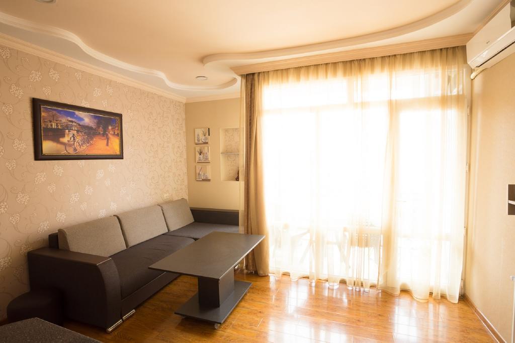 Квартира У Старого Бульвара Batumi Zewnętrze zdjęcie